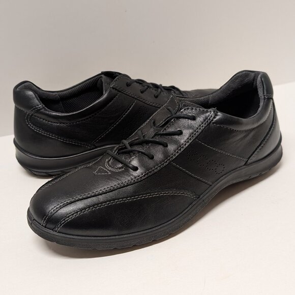 Ecco Sky Lace-Up Leather Sneaker in Black - Picture 4 of 16